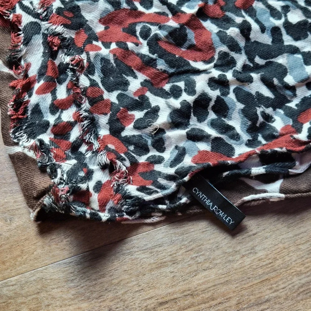 Cynthia Rowley Leopard Scarf & Roxy Sequin Shawl Bundle Womens Brown Red 2pc